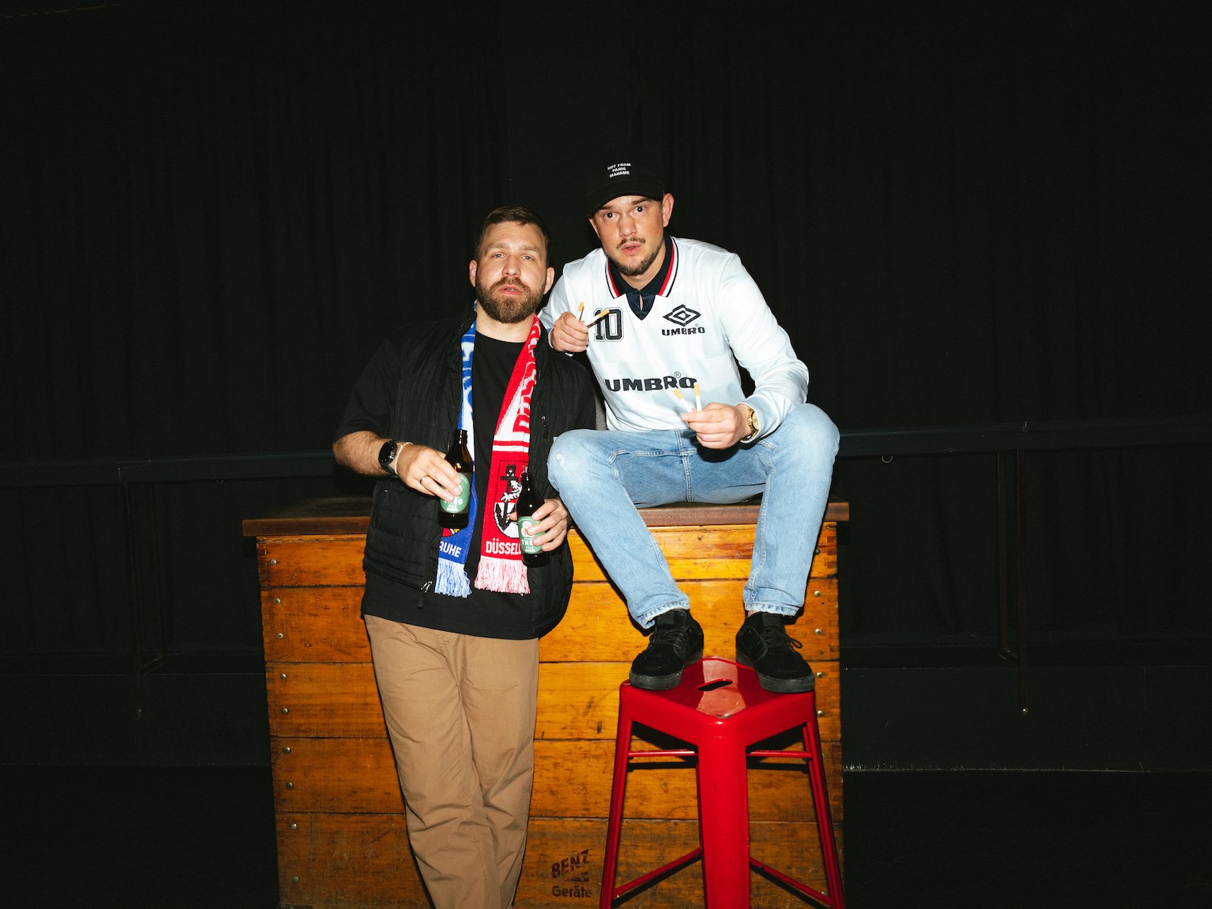 Fritz und Till an der Theke der Venus Bar in Karlsruhe